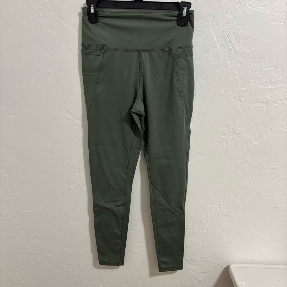 Danskin  Green Leggings